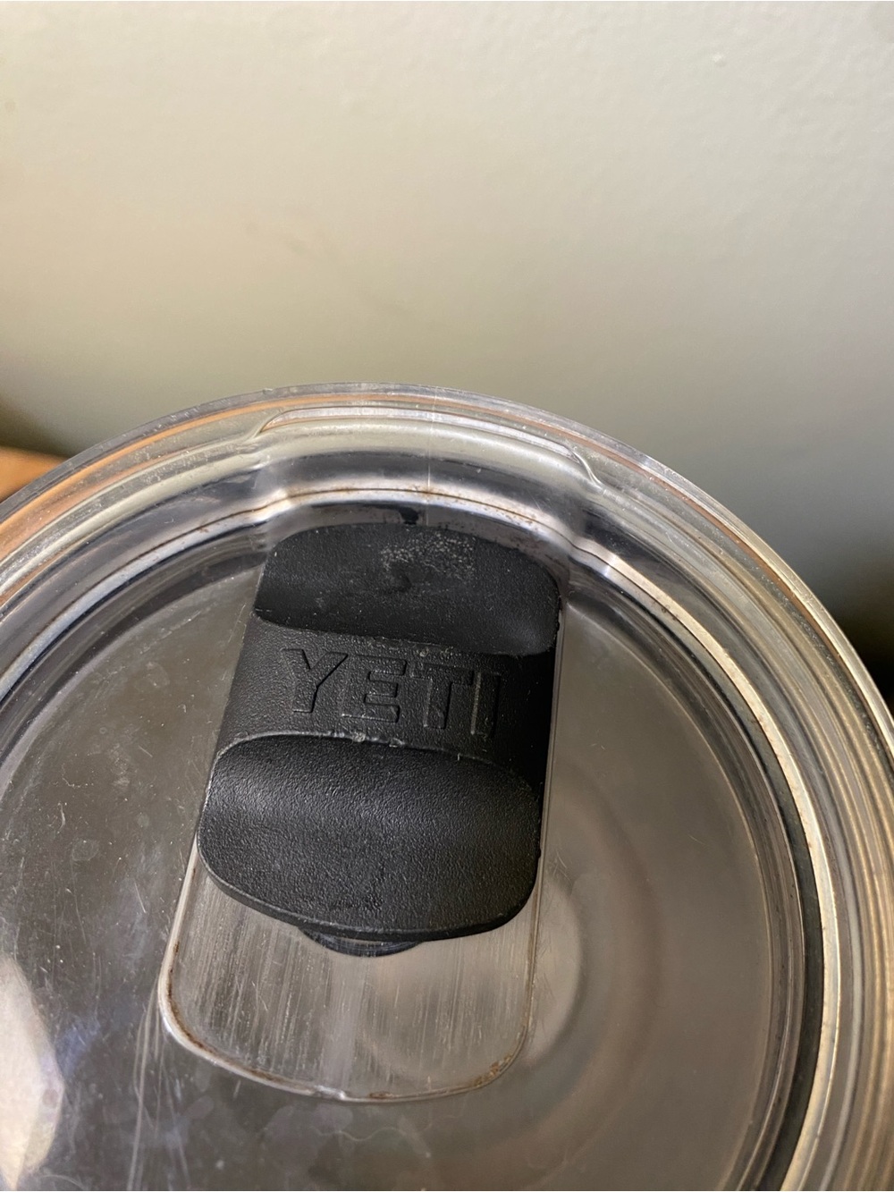 Yeti Stainless Steel Tumbler Silver Finish Clear Lid - Picture 4 of 7